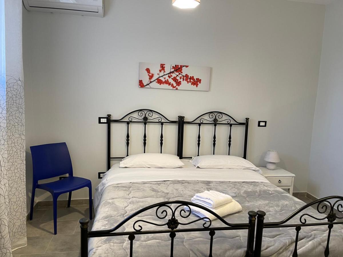 B&B Antichi Cortili Termini Imerese Eksteriør billede